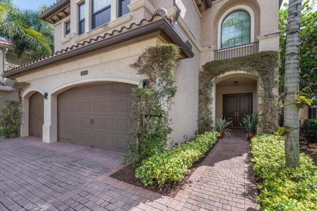 Photo of 16806 Bridge Crossing Circle, Delray Beach, FL 33446 (MLS # R11117448)