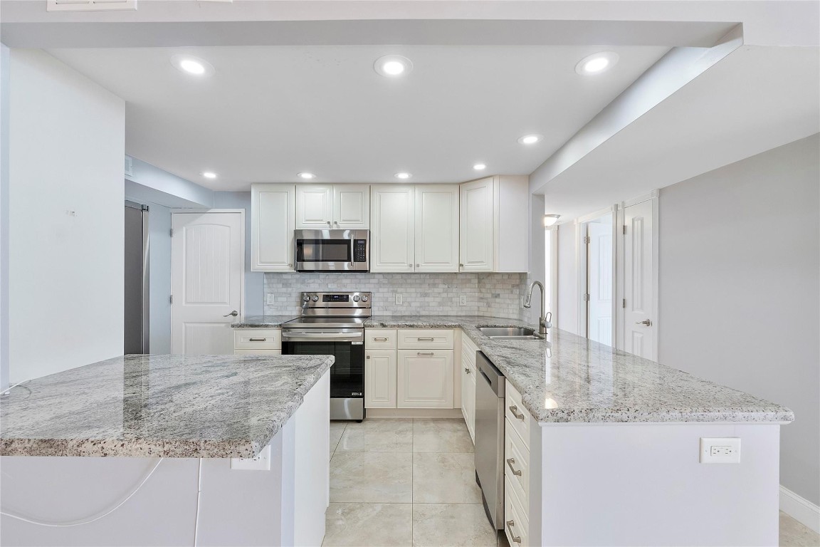 Parliament House Condo - Residential Lease