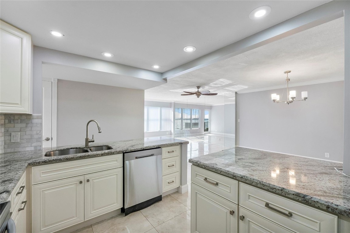 Parliament House Condo - Residential Lease