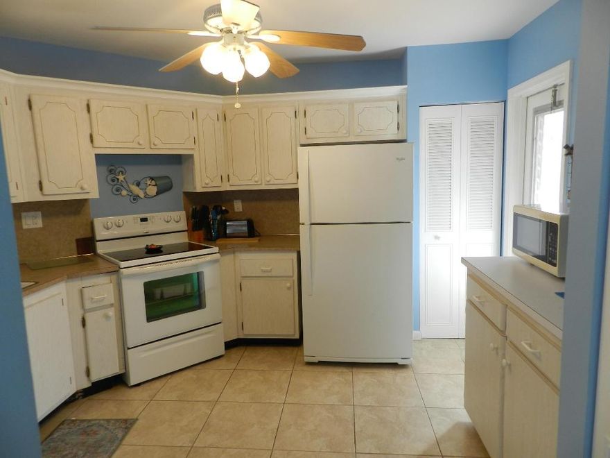 Exercise to great Health  2 Bedrooms 2 Bathroom Upgraded. Tile Floor throughout  large Kitchen . Fully furnished  Screened Balcony , Across the Street from Commons Park, Firework, Concerts. Picnic area 
Has a Clubhouse and Just upgraded 
Swimming Pool