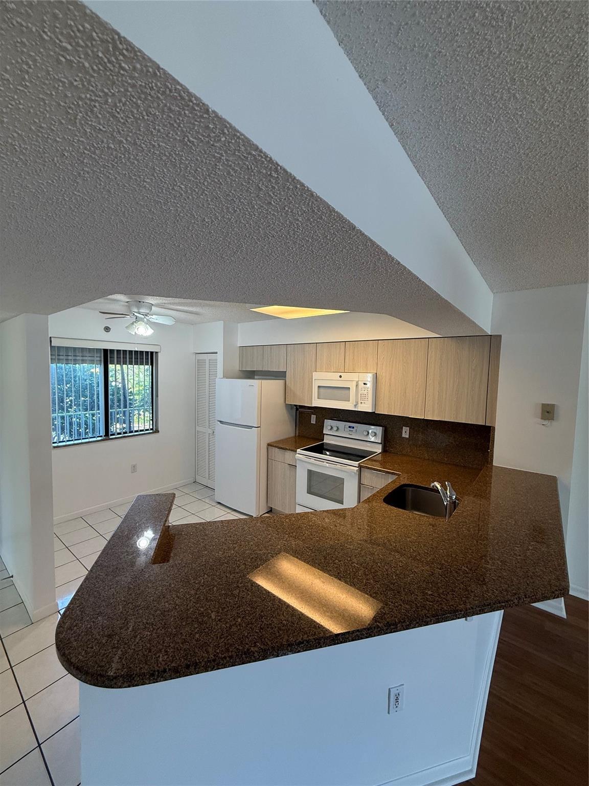 2334 S Cypress Bend Dr 208