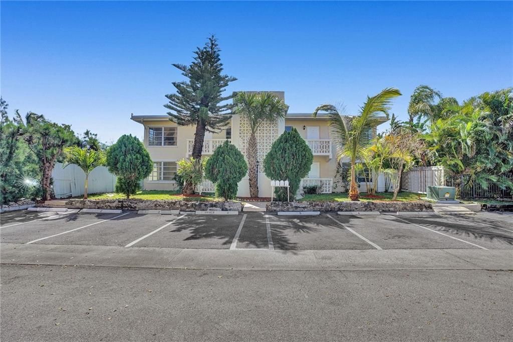 Photo of 1279 Beach Rd, Riviera Beach, FL 33404 (MLS # F10319278)