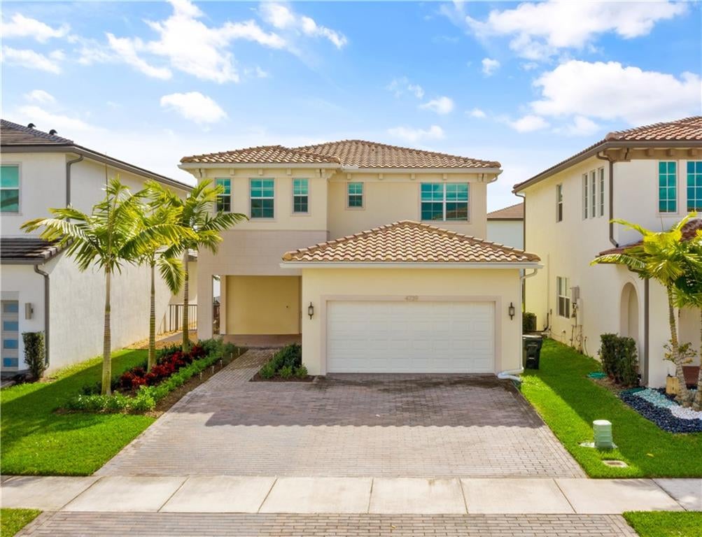 Photo of 4739 Saddle Ranch Road, Lake Worth Beach, FL 33467 (MLS # F10312598)