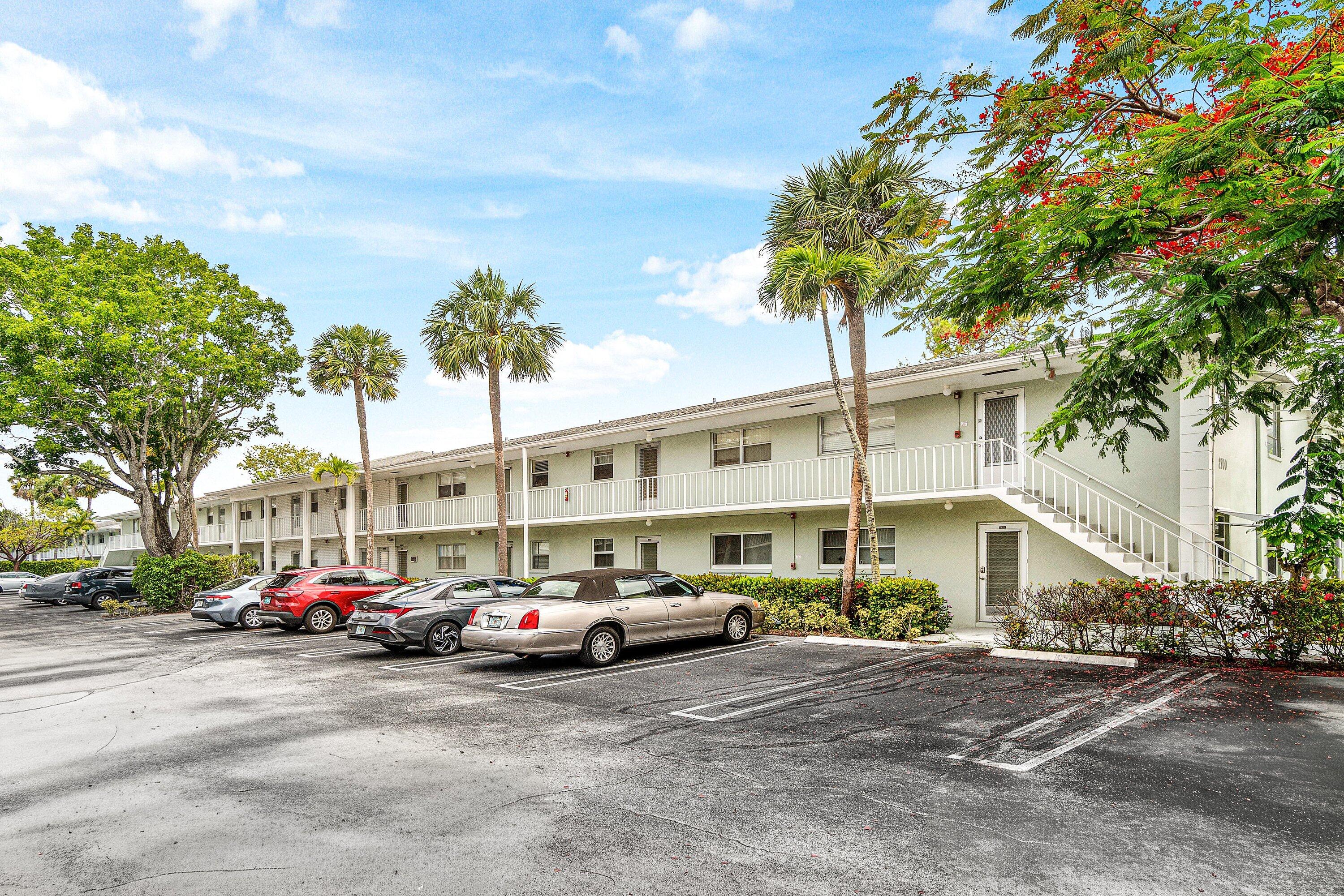 SABAL PINE CONDO - Residential