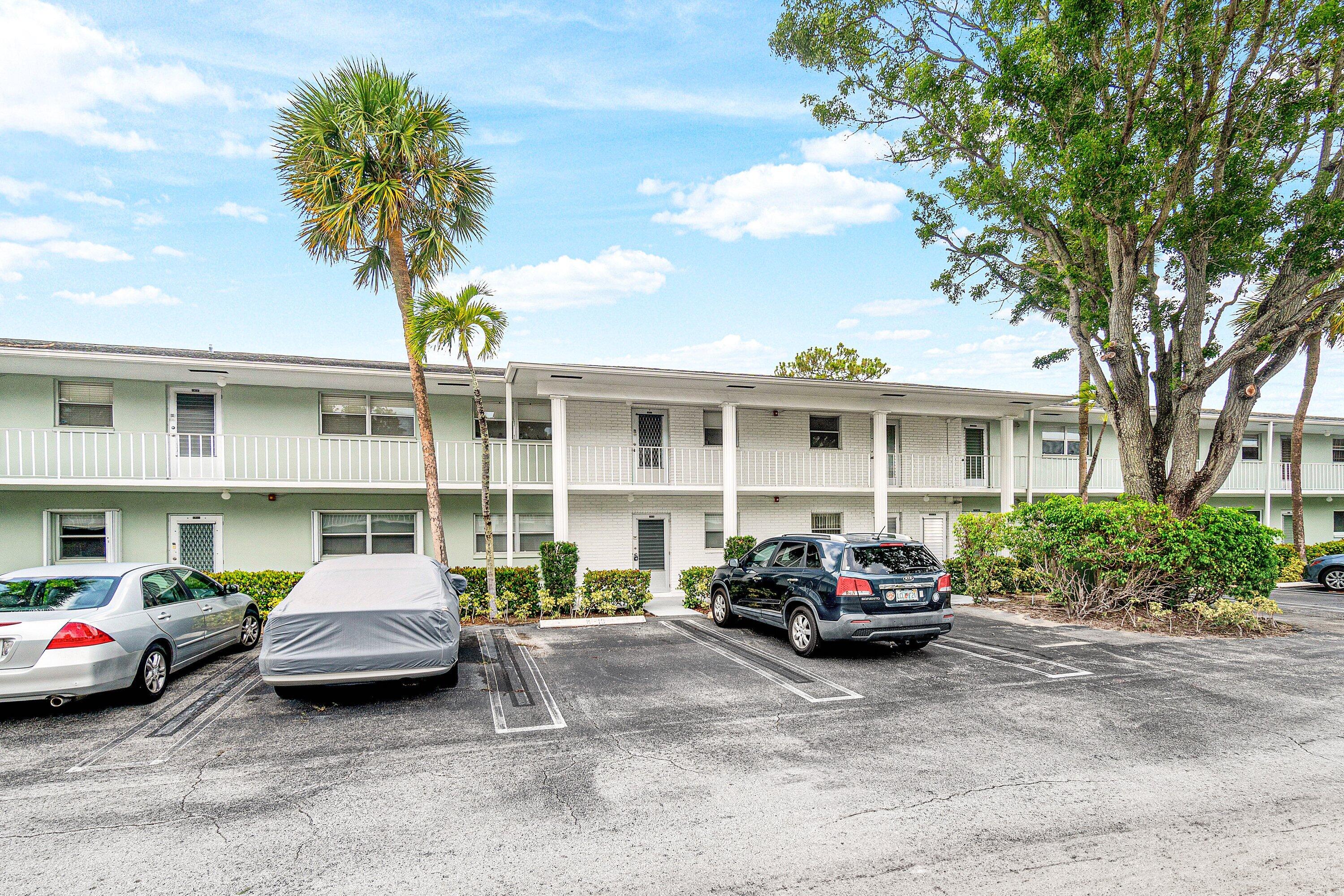 SABAL PINE CONDO - Residential