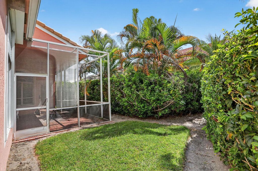 Photo of 23421 Torre Circle, Boca Raton, FL 33433 (MLS # R11113333)