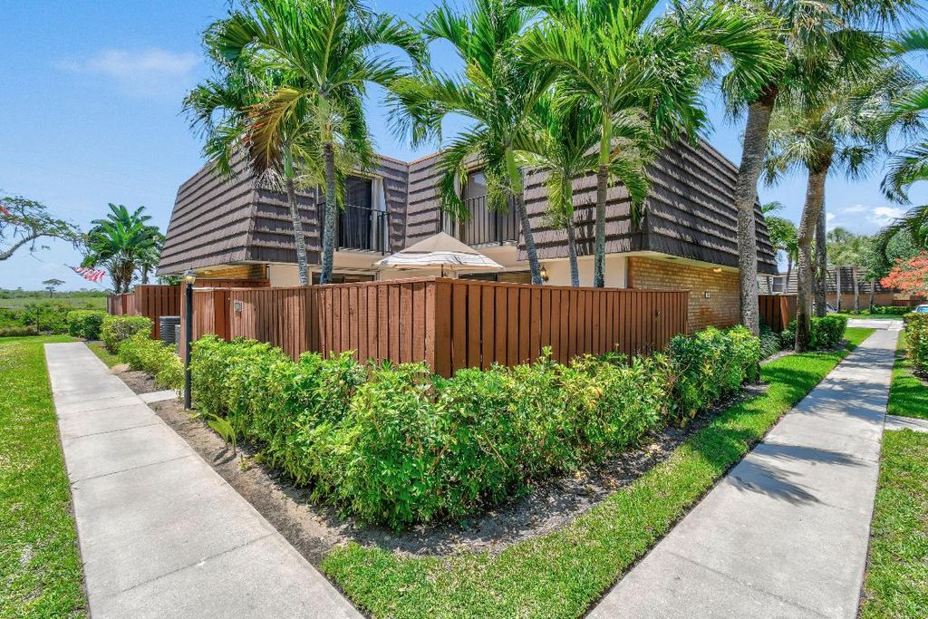 Photo of 1918 19th Court #35b, Jupiter, FL 33477 (MLS # R11090407)