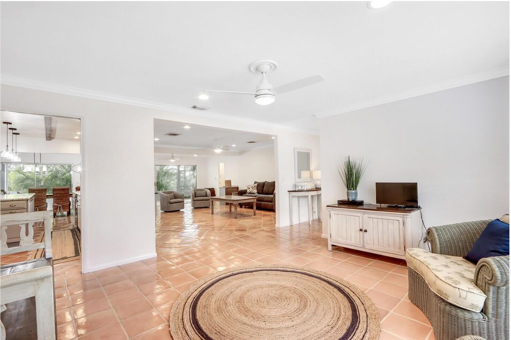 Photo of 33 Ocean Drive, Jupiter Inlet Colony, FL 33469 (MLS # R11014482)