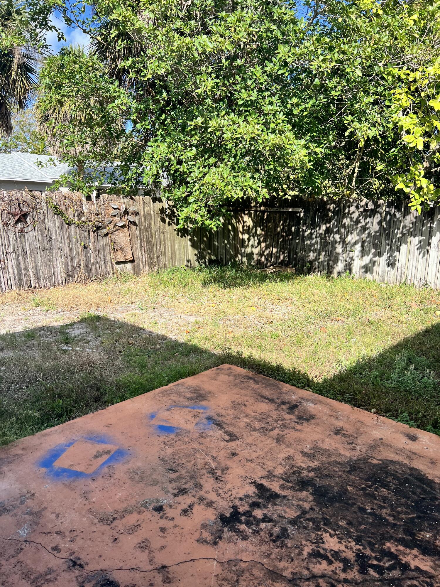 ELMWOOD EST - Residential Lease