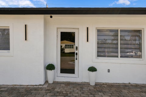 Tiny photo for 148 Browning Dr E, West Palm Beach, FL 33406 (MLS # B26090959)