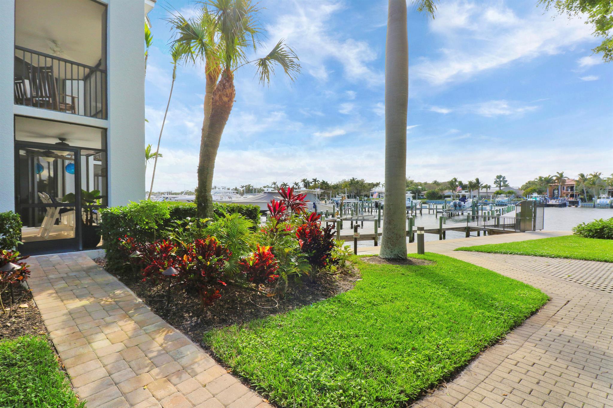 BAY COLONY CONDO - Residential Lease