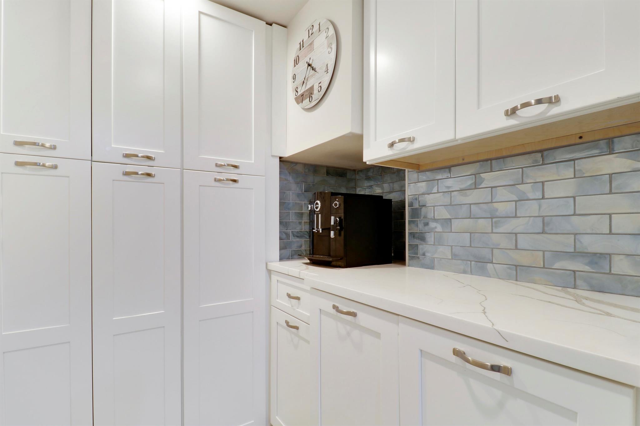 BAY COLONY CONDO - Residential Lease