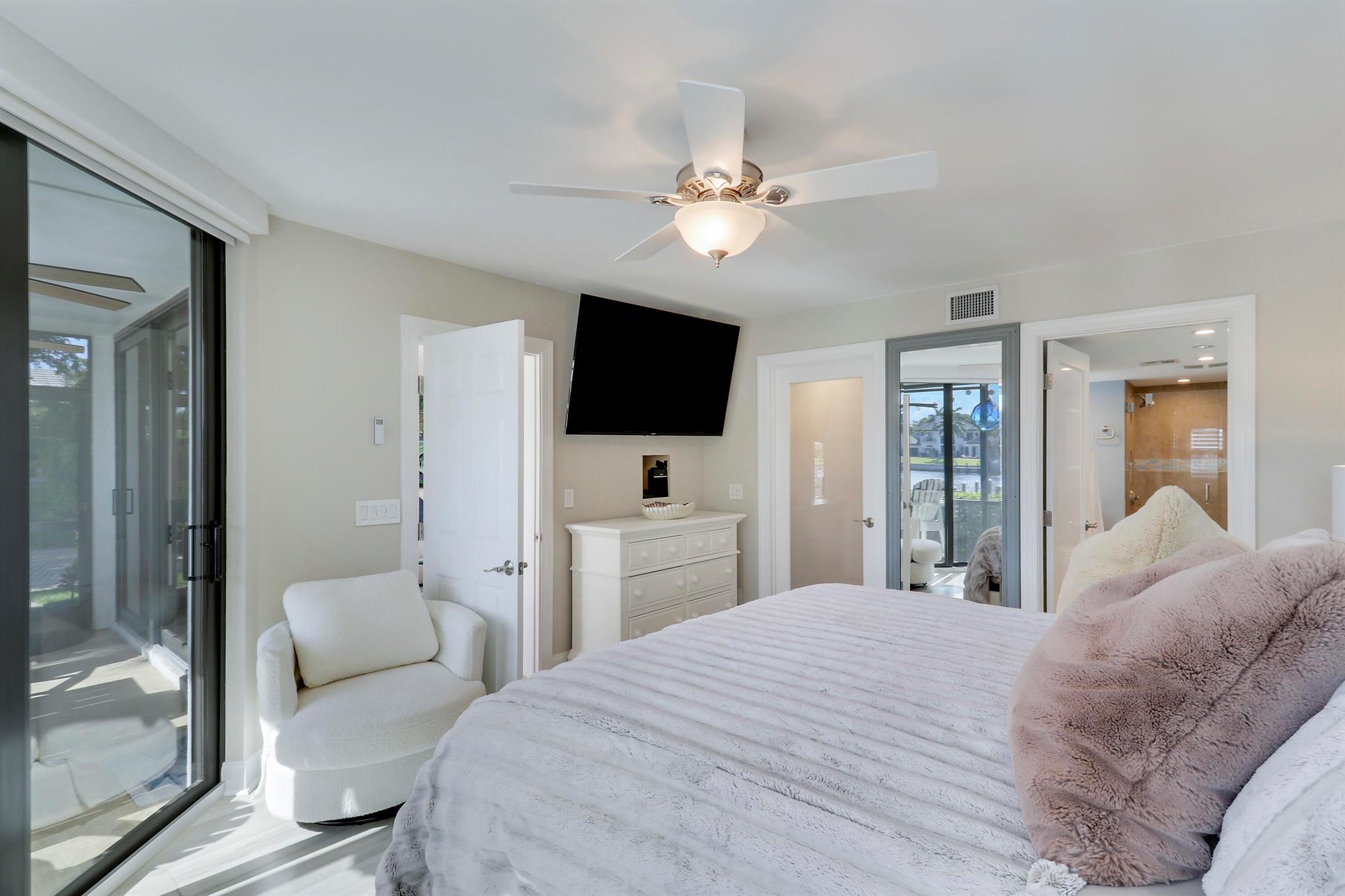 BAY COLONY CONDO - Residential Lease