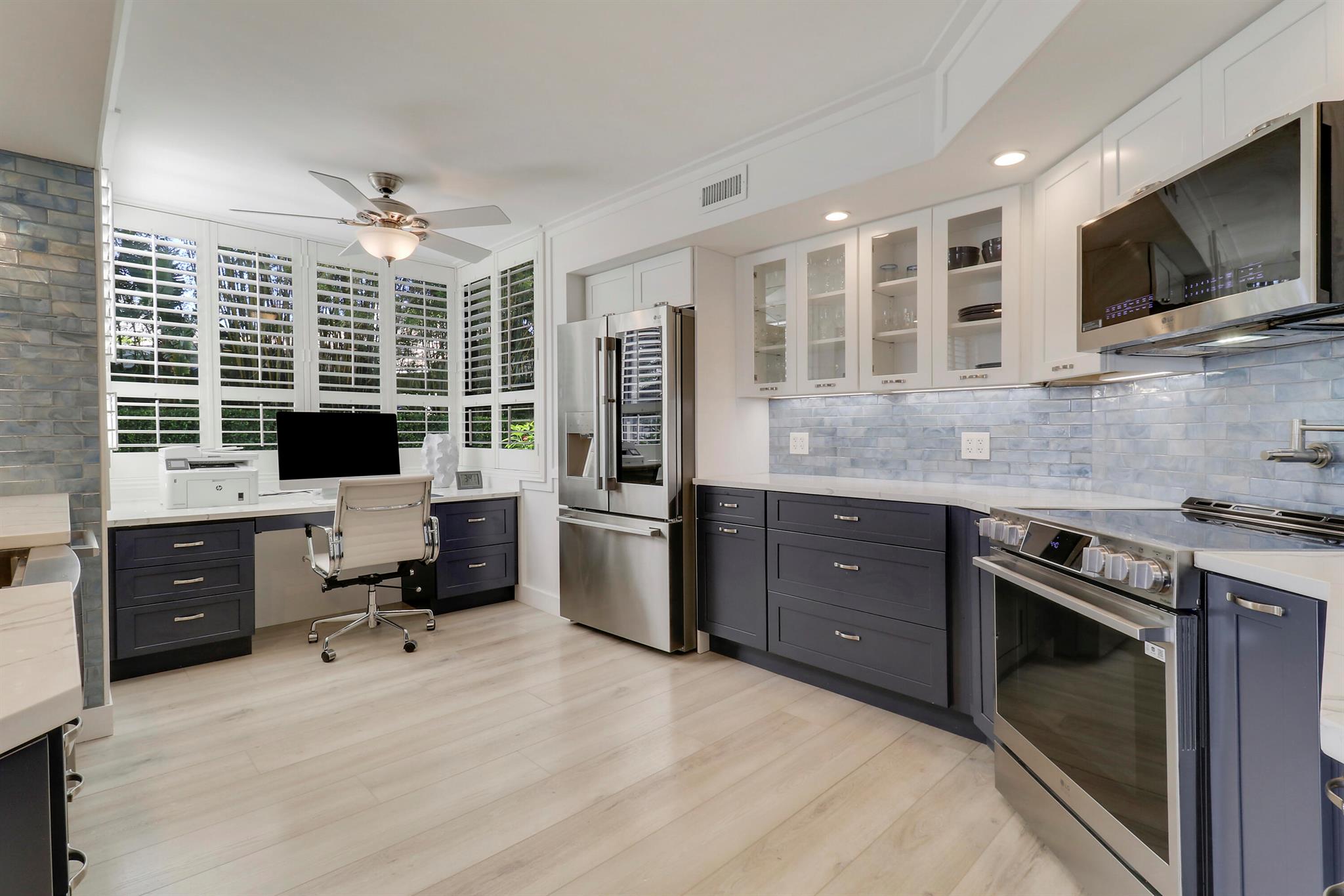 BAY COLONY CONDO - Residential Lease