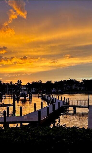 BAY COLONY CONDO - Residential Lease