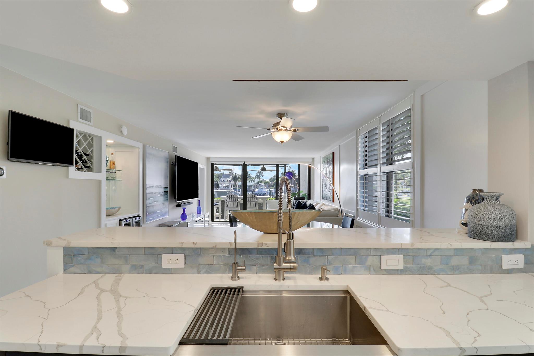 BAY COLONY CONDO - Residential Lease