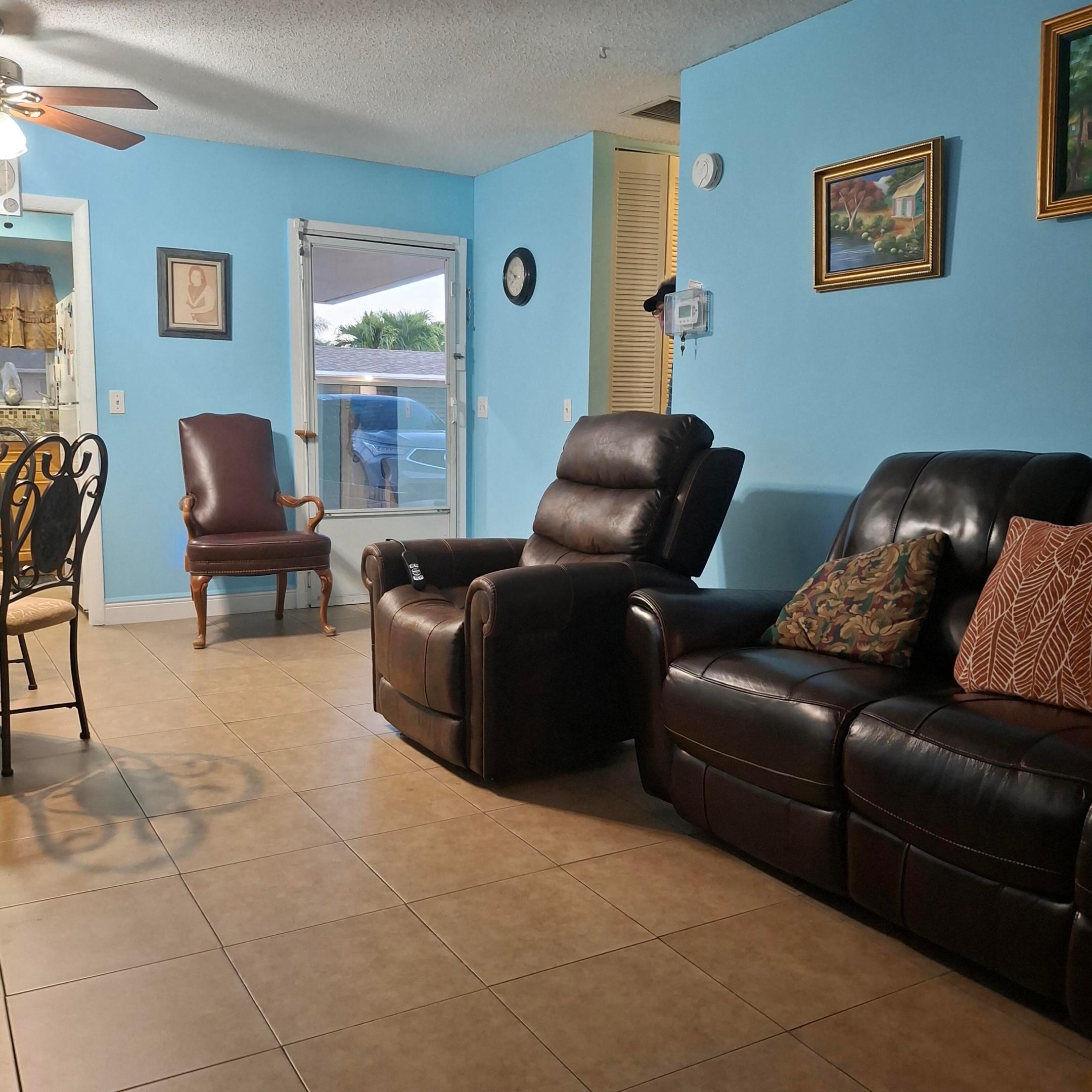 CRESTHAVEN VILLAS CONDO 26 - Residential