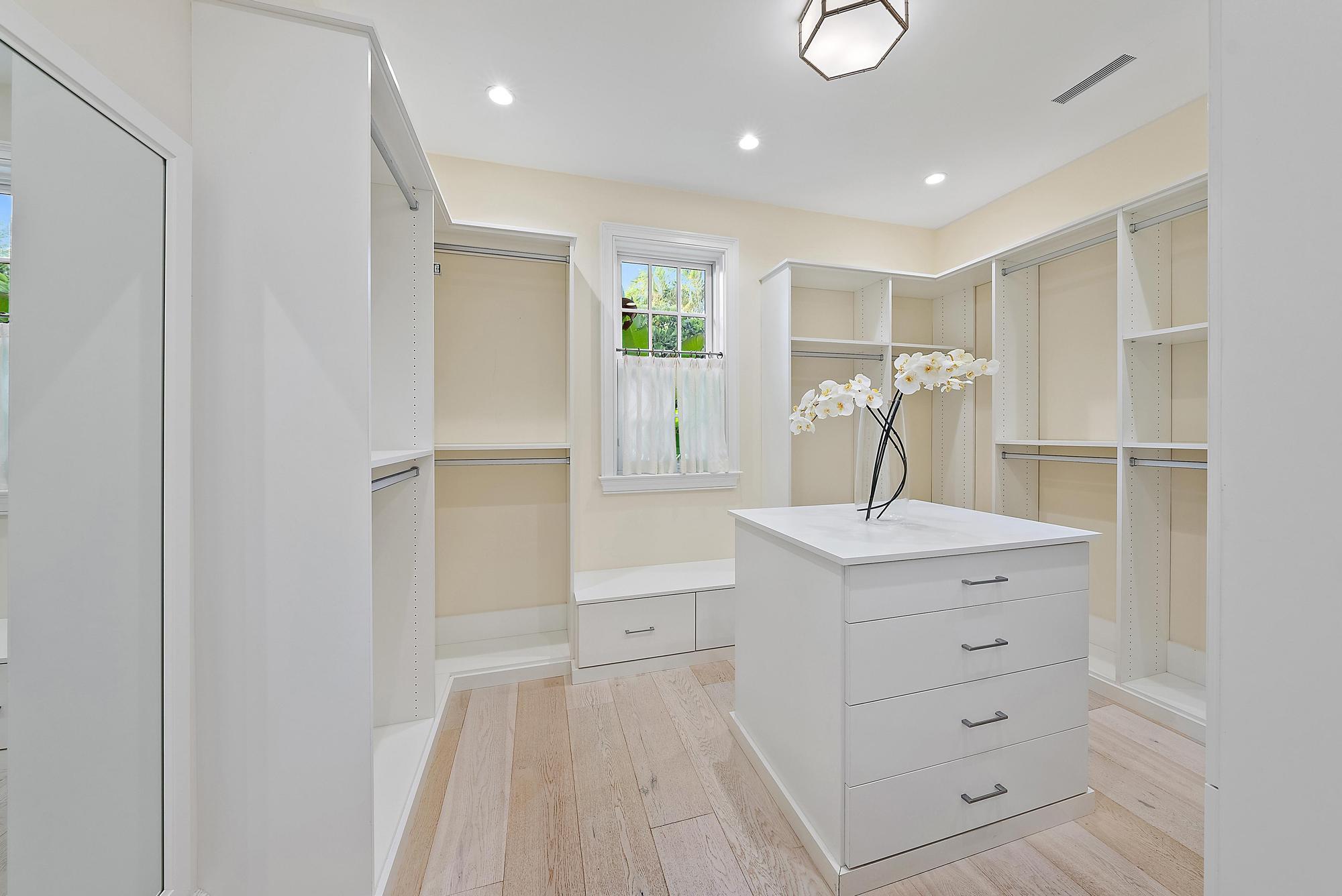 DODGE ESTATES IN - Residential