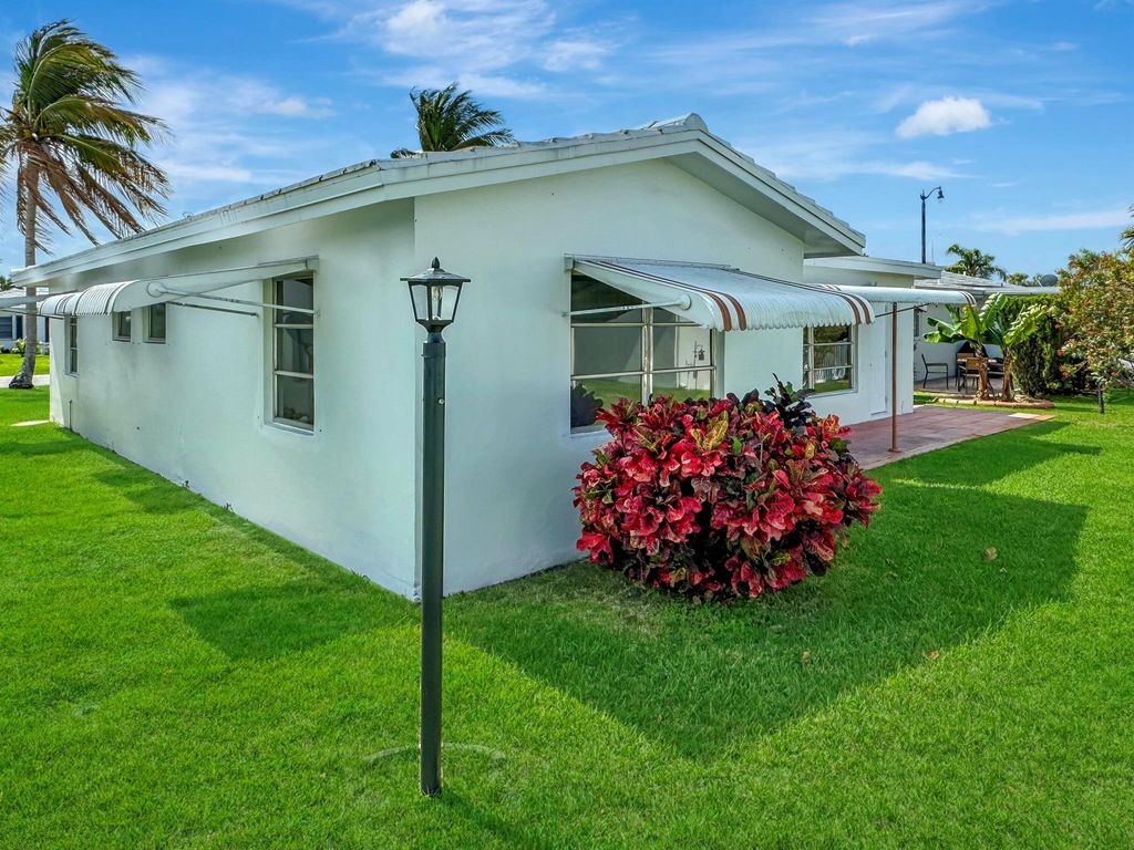Photo of 121 NW 31st Court, Pompano Beach, FL 33064 (MLS # R11145170)