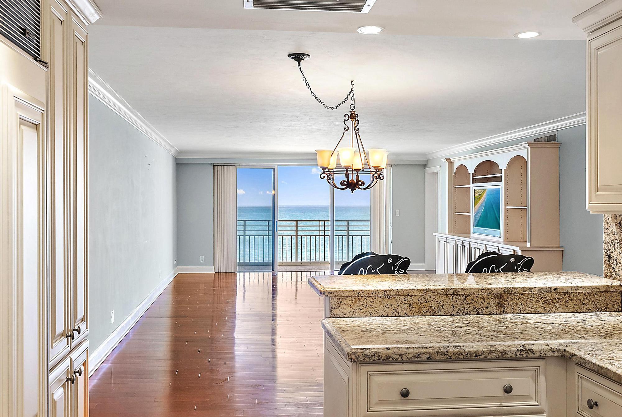 ISLAND HOUSE NORTHEAST - Residential