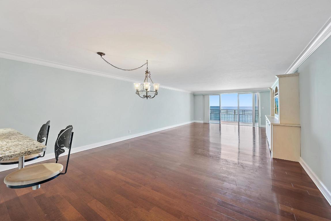 ISLAND HOUSE NORTHEAST - Residential