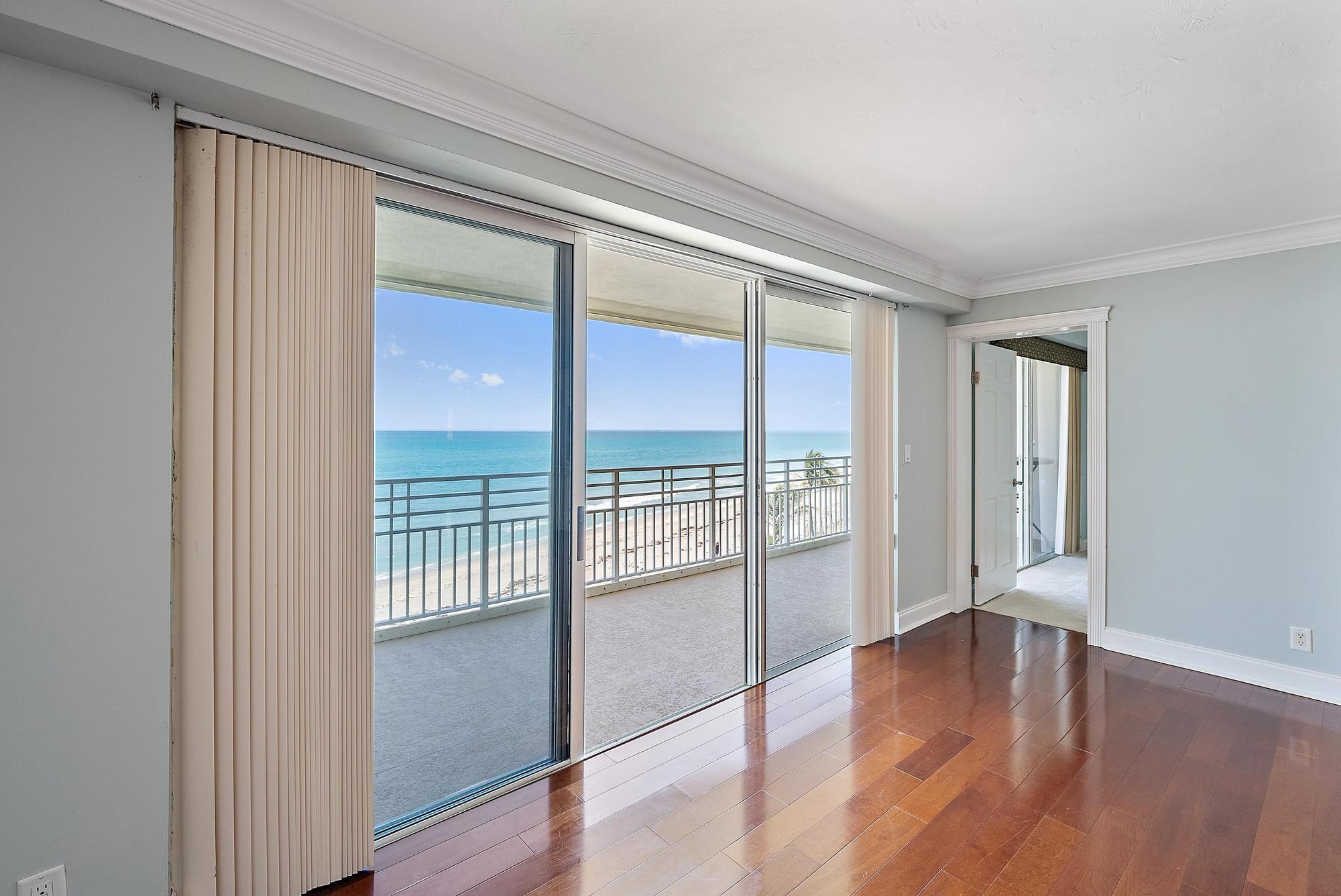 ISLAND HOUSE NORTHEAST - Residential