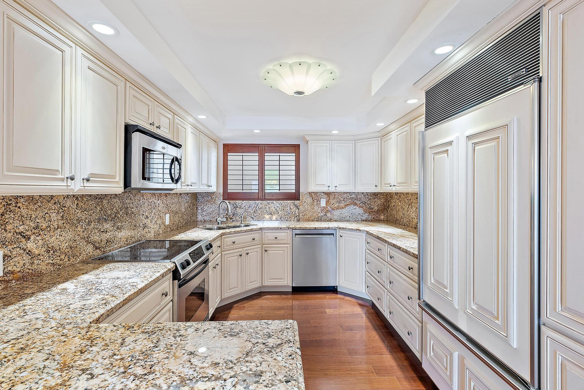 ISLAND HOUSE NORTHEAST - Residential