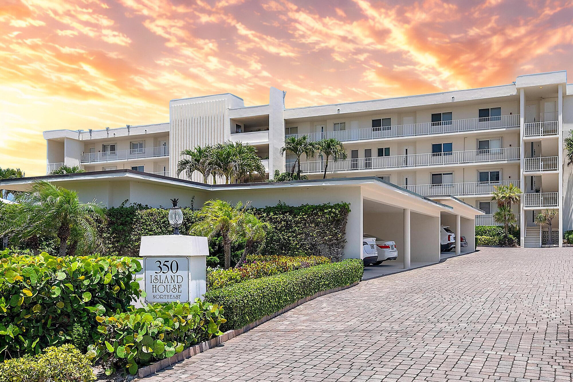 ISLAND HOUSE NORTHEAST - Residential