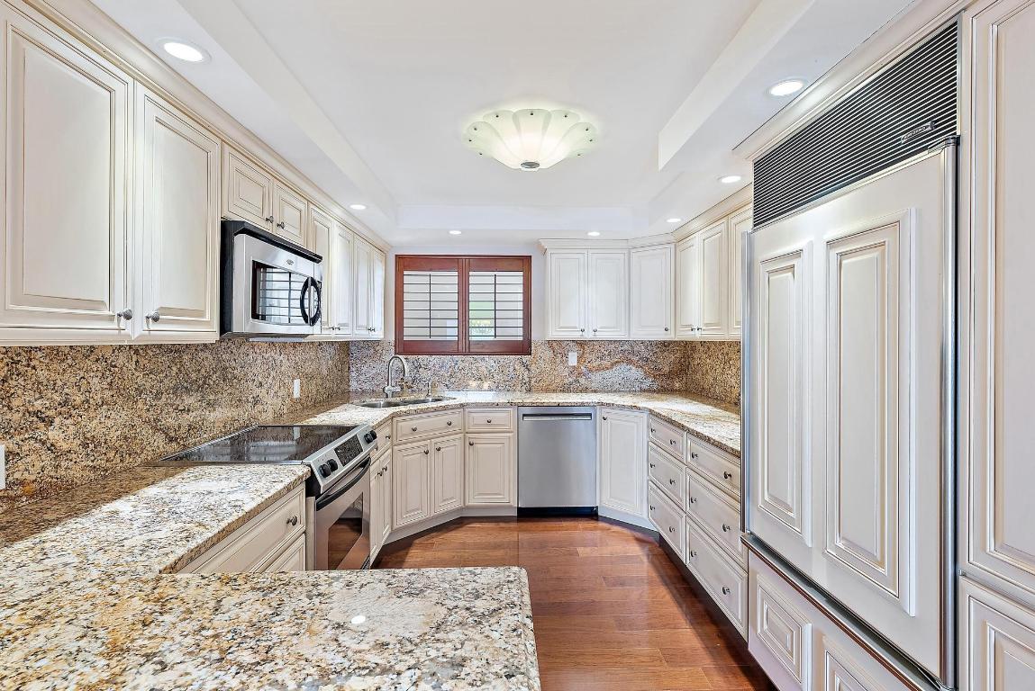 ISLAND HOUSE NORTHEAST - Residential