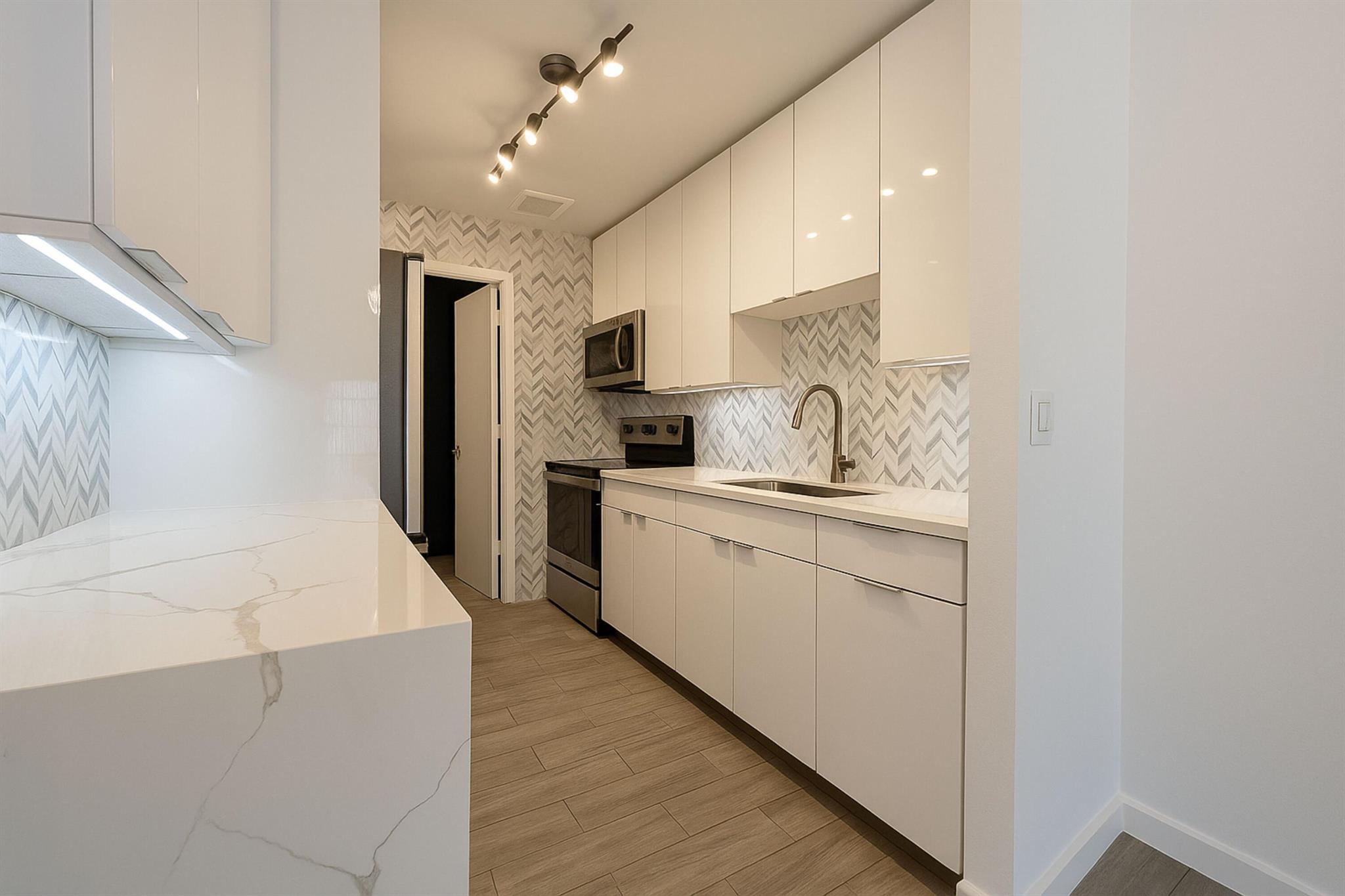 2260 NE 67th Street 1705
