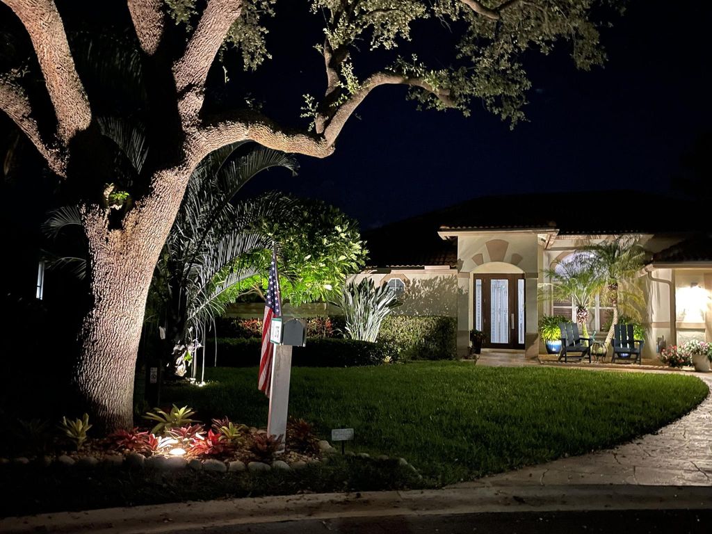 Photo of 275 Crane Point N, Jupiter, FL 33458 (MLS # R11027663)