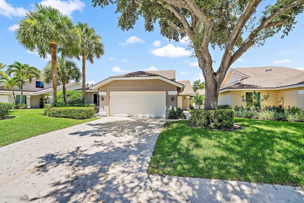 Photo of 310 Leeward Drive, Jupiter, FL 33477 (MLS # R10905074)