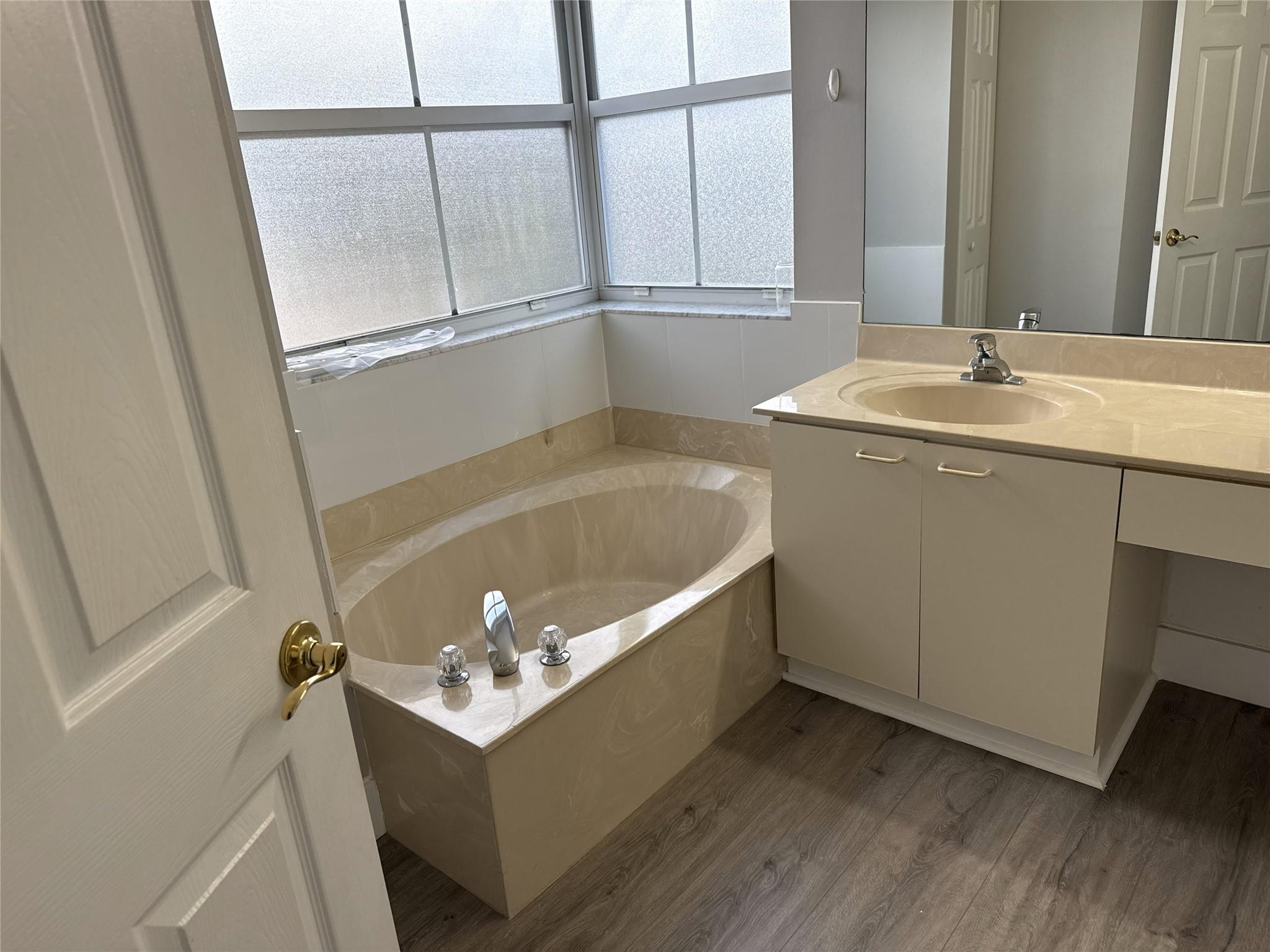 Riviera Isles II 170-53 B - Residential Lease