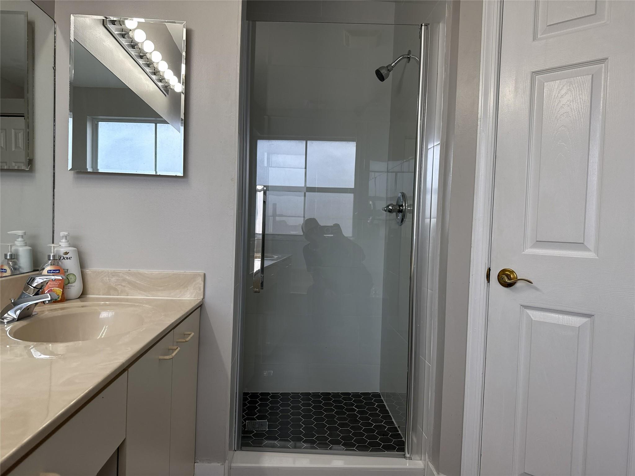 Riviera Isles II 170-53 B - Residential Lease