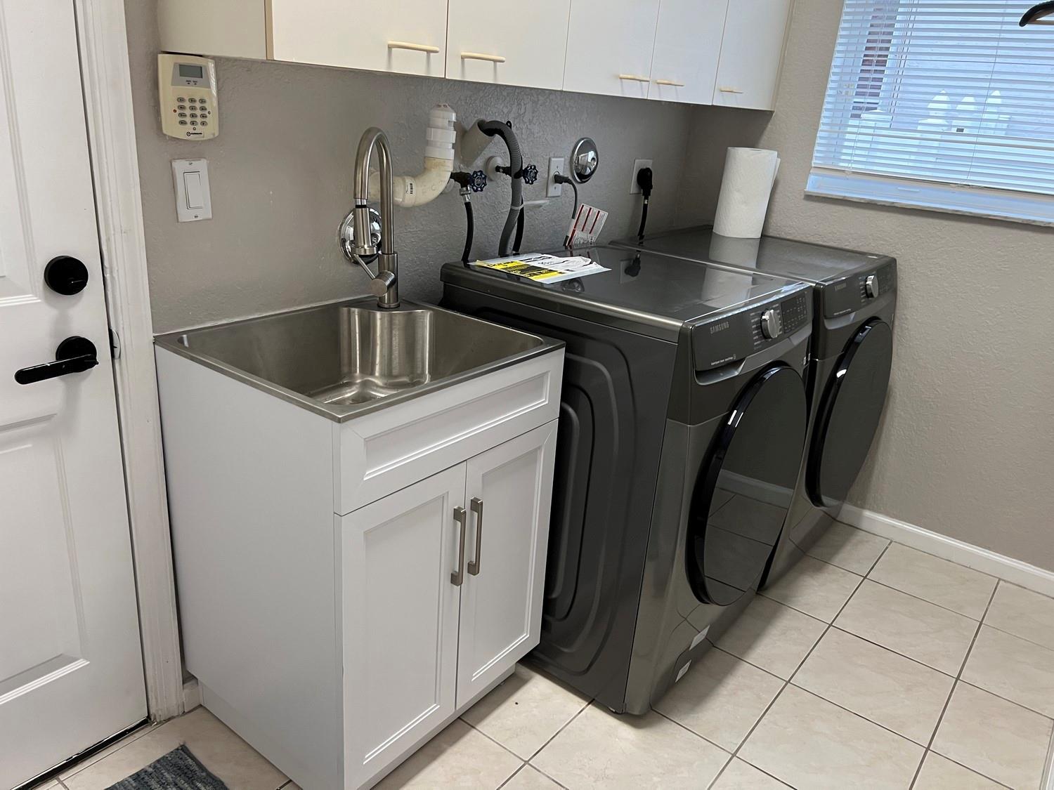 Riviera Isles II 170-53 B - Residential Lease