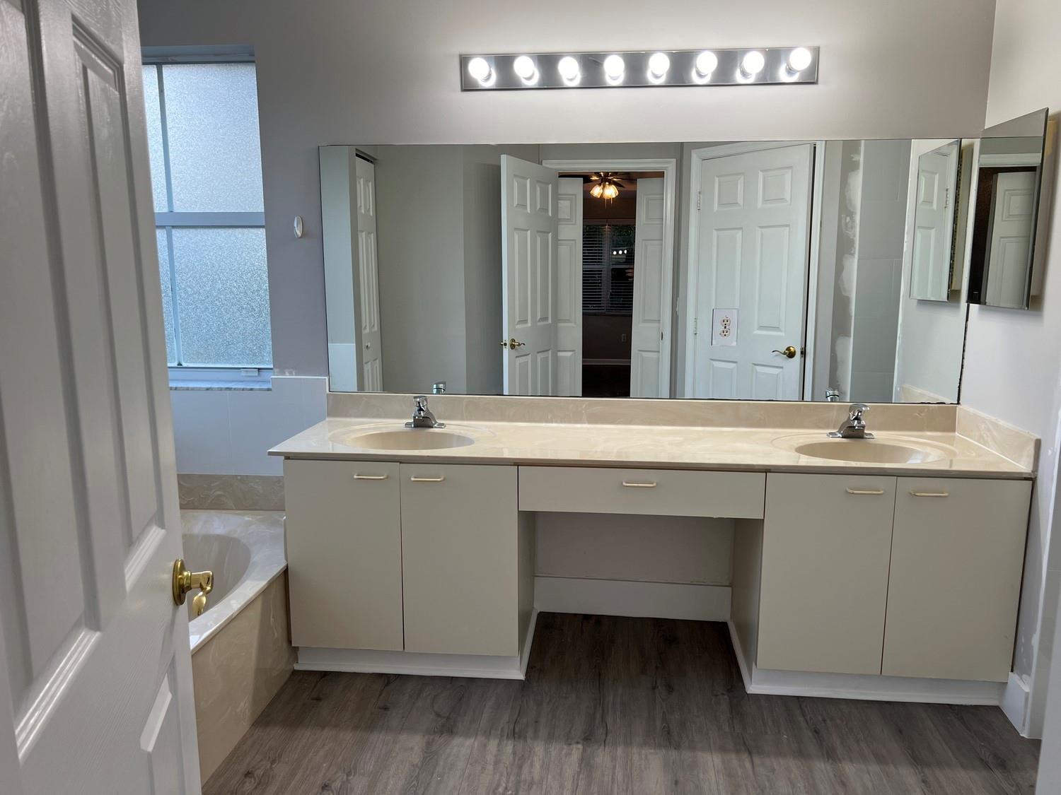 Riviera Isles II 170-53 B - Residential Lease