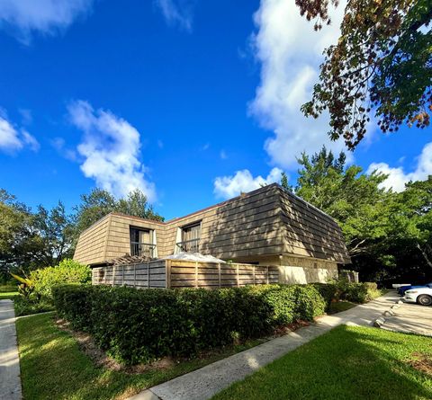 903 9th Terrace Palm Beach Gardens FL 33418