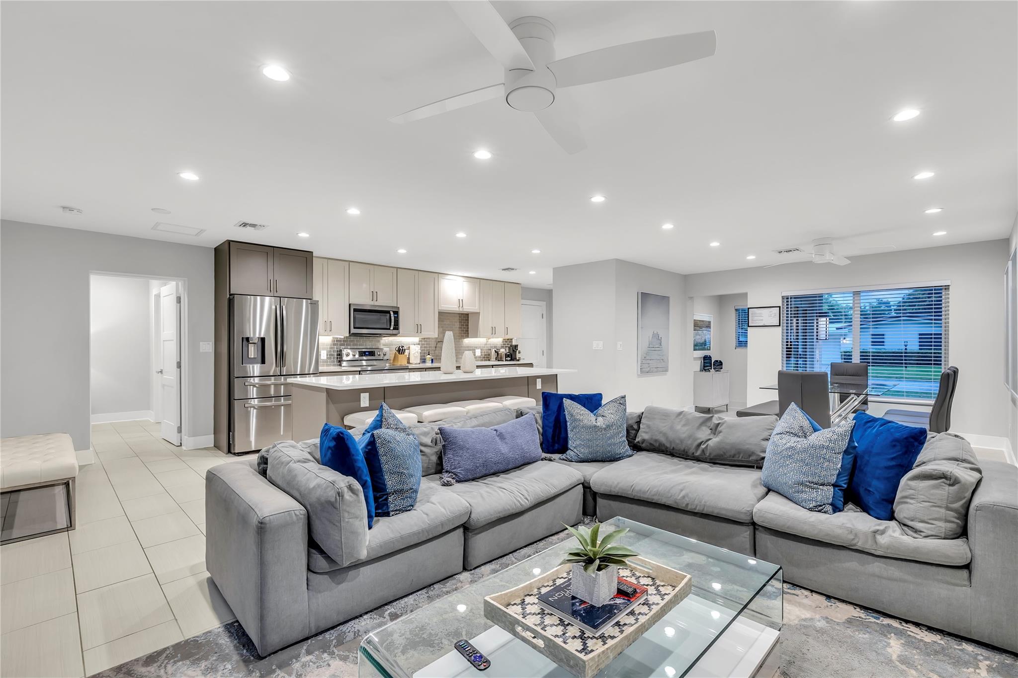 Lighthouse Point 6th Sec - Residential