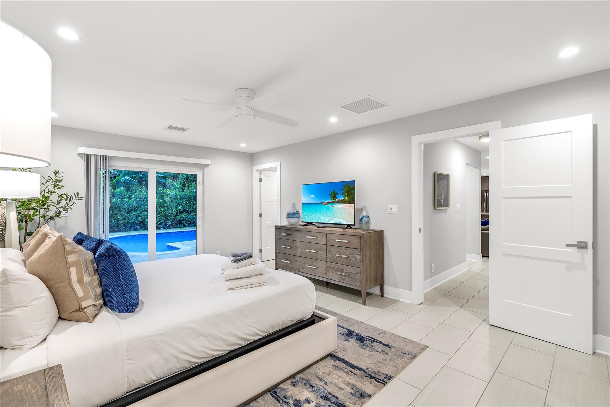 Lighthouse Point 6th Sec - Residential