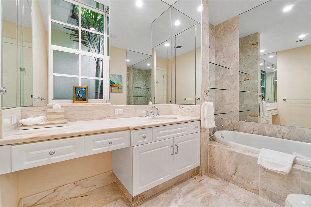 EAST SHORE - Residential