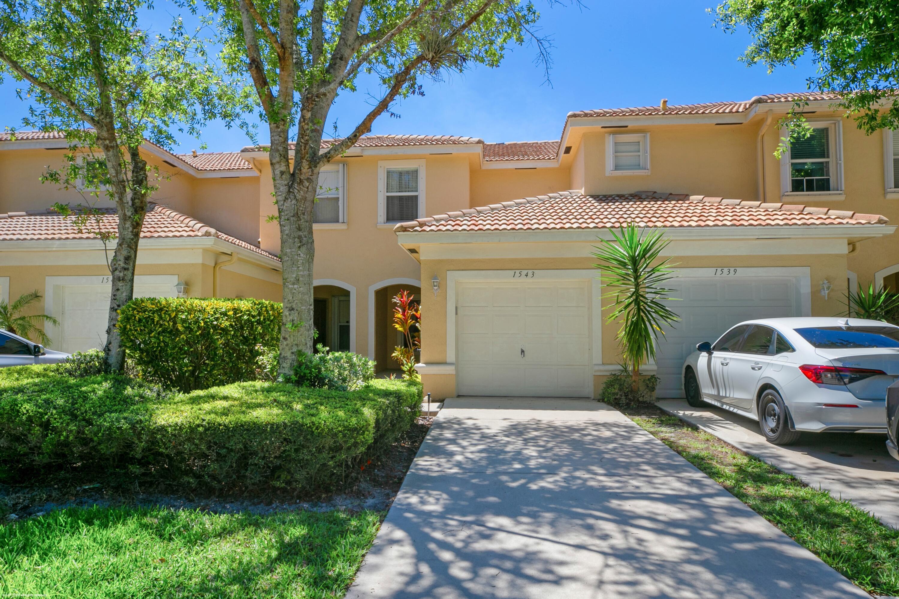 TOWNE PLACE - Residential Lease