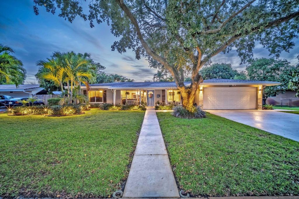 Photo of 841 Gardenia Lane, Plantation, FL 33317 (MLS # F10501447)