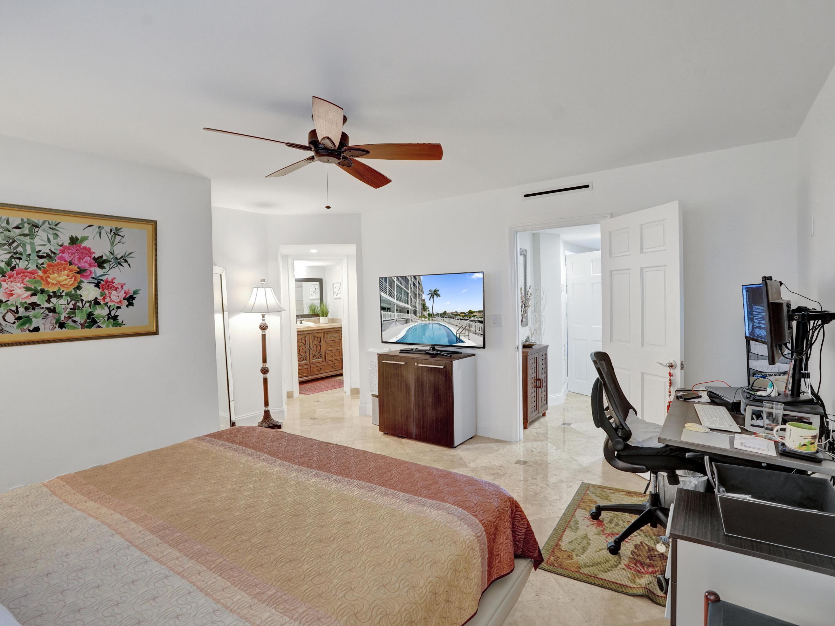 3050 NE 47th Court 305