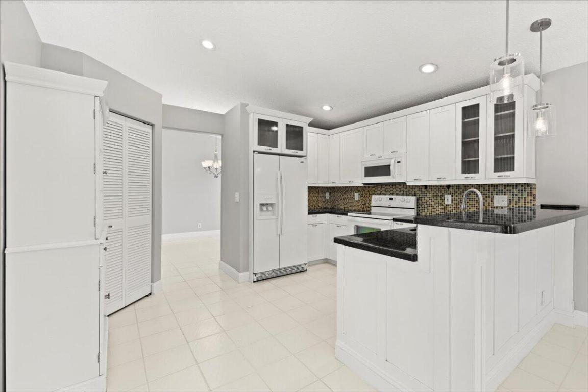 Harbors of Riverglen / Coquina A - Residential Lease