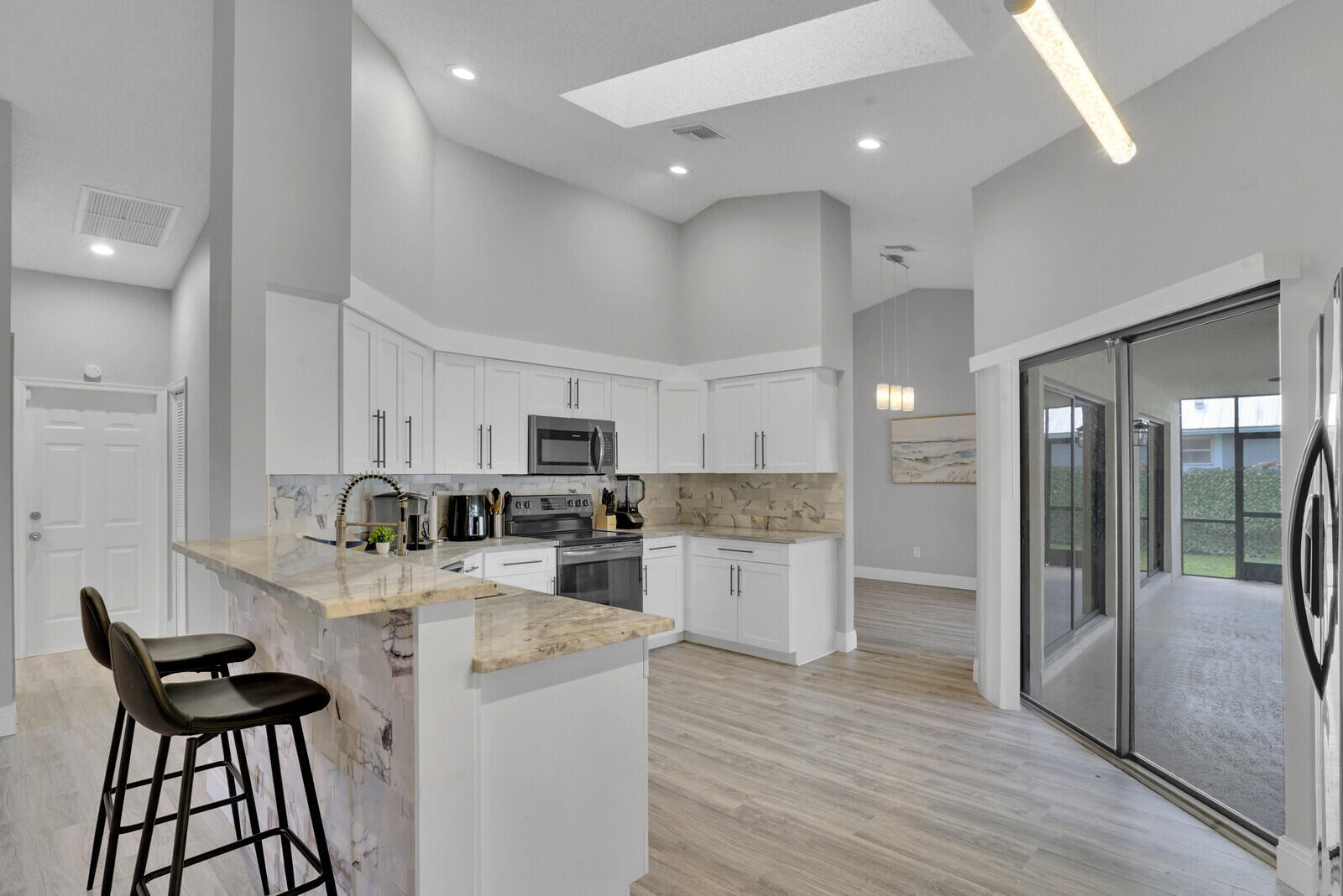 SUGAR POND MANOR OF WELLINGTONLT 17 BLK 77 - Residential Lease