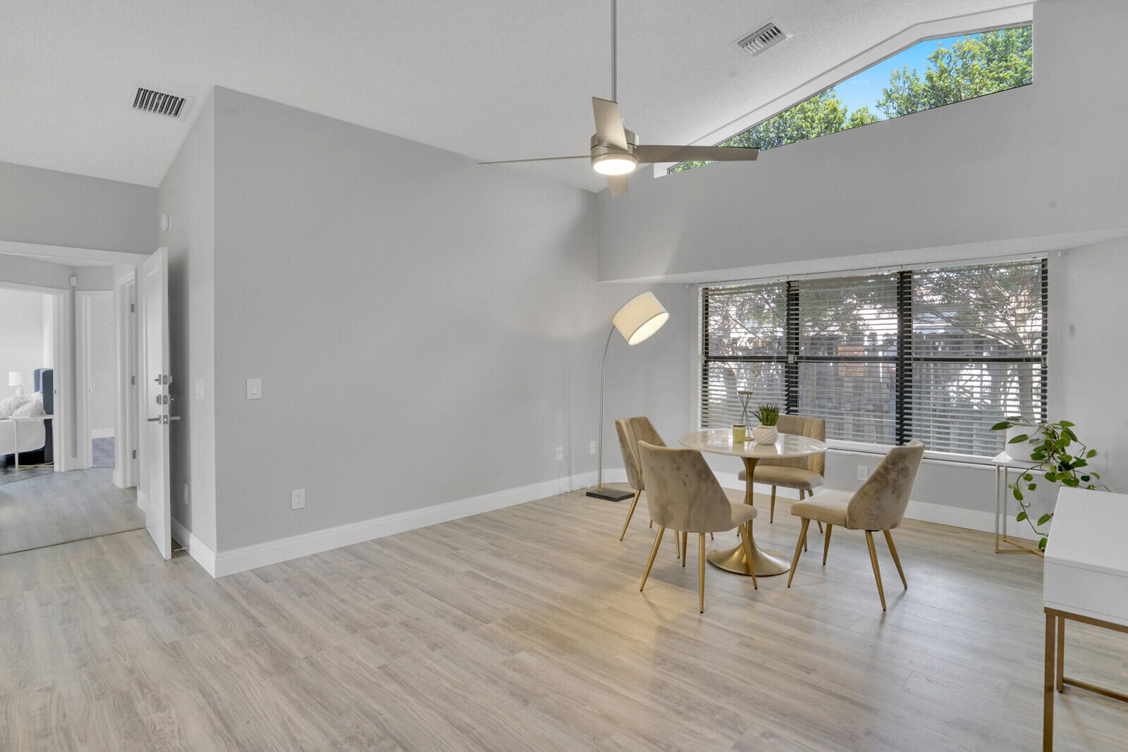 SUGAR POND MANOR OF WELLINGTONLT 17 BLK 77 - Residential Lease