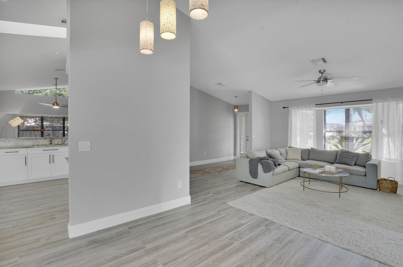 SUGAR POND MANOR OF WELLINGTONLT 17 BLK 77 - Residential Lease