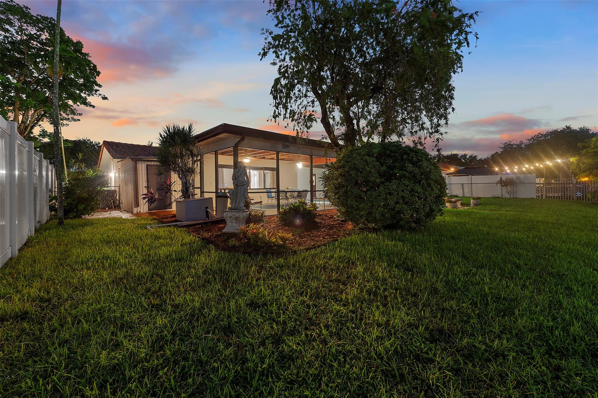 Pembroke Lakes Sec Three - Residential