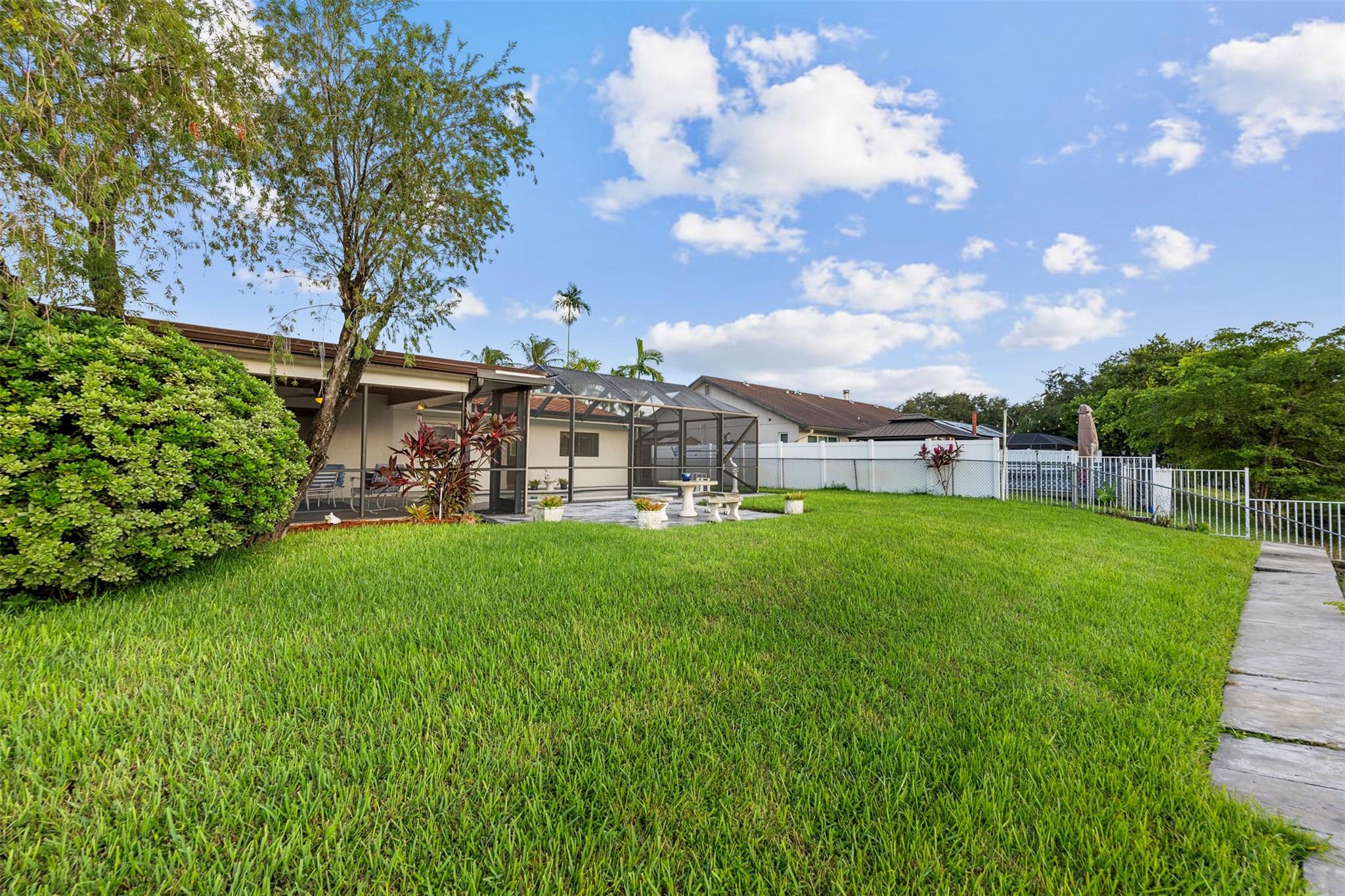 Pembroke Lakes Sec Three - Residential