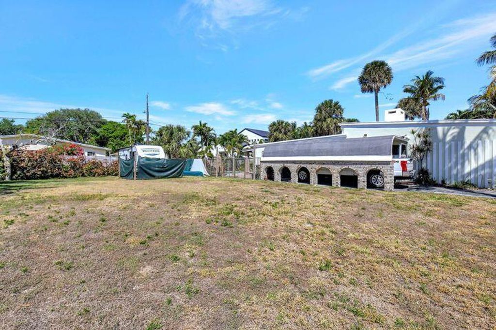 Photo of 3214 Pierson Drive, Delray Beach, FL 33483 (MLS # R11076031)